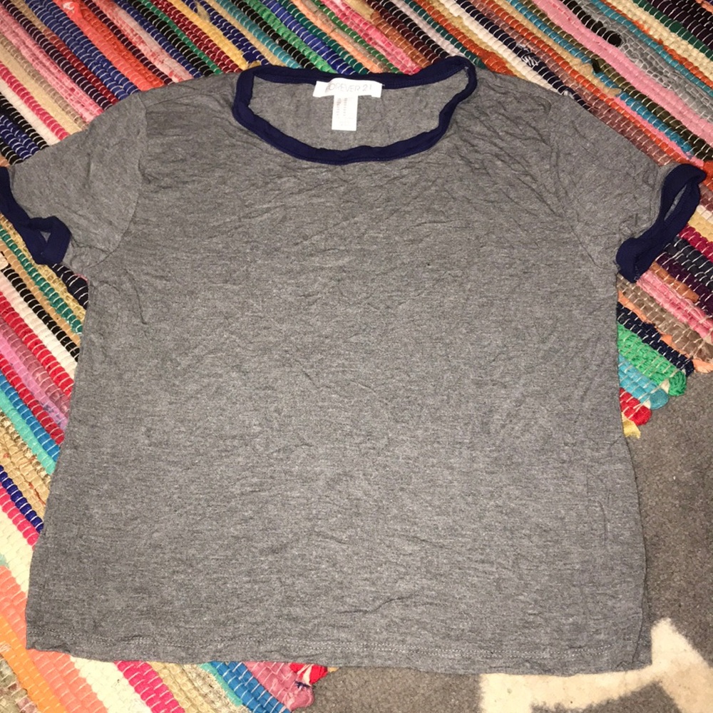 grey crop top